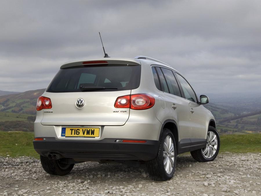  Volkswagen Tiguan 2008 года  (UK) (фото 9 из 13)
